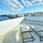 Luxurious 2 Bedroom Penthouse With Roof Terrace, Hot Tub And Breath-taking Views Yvan1-1