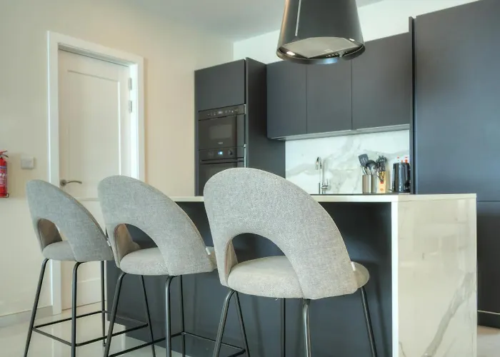 Luxurious 2 Bedroom Penthouse With Roof Terrace, Hot Tub And Breath-taking Views Yvan1-1 * Saint Julian's