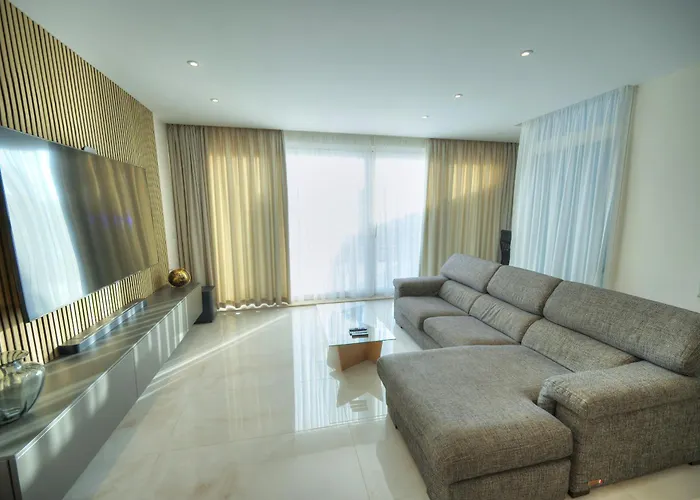 Luxurious 2 Bedroom Penthouse With Roof Terrace, Hot Tub And Breath-taking Views Yvan1-1 Saint Julian's