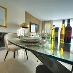Luxurious 2 Bedroom Penthouse With Roof Terrace, Hot Tub And Breath-taking Views Yvan1-1