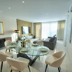 Luxurious 2 Bedroom Penthouse With Roof Terrace, Hot Tub And Breath-taking Views Yvan1-1 Lejlighed *