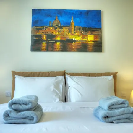 Apartamento Luxurious 2 Bedroom Penthouse With Roof Terrace, Hot Tub And Breath-taking Views Yvan1-1 *
