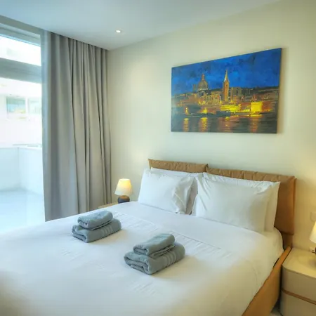 Apartamento Luxurious 2 Bedroom Penthouse With Roof Terrace, Hot Tub And Breath-taking Views Yvan1-1 *