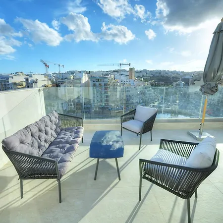 Luxurious 2 Bedroom Penthouse With Roof Terrace, Hot Tub And Breath-taking Views Yvan1-1