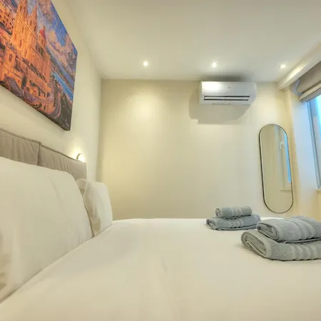 Luxurious 2 Bedroom Penthouse With Roof Terrace, Hot Tub And Breath-taking Views Yvan1-1 * St. Julian's