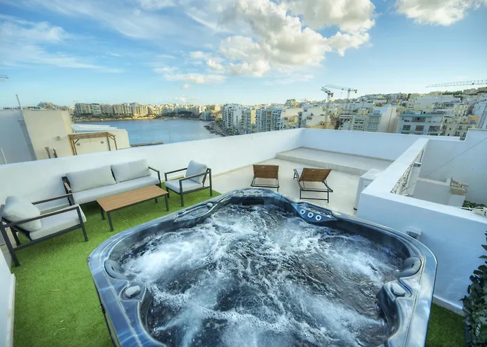 Luxurious 2 Bedroom Penthouse With Roof Terrace, Hot Tub And Breath-taking Views Yvan1-1 San Ġiljan