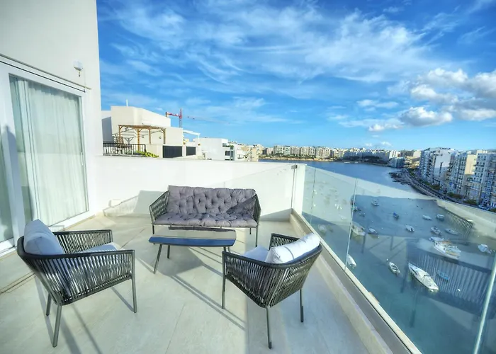 Apartmán Luxurious 2 Bedroom Penthouse With Roof Terrace, Hot Tub And Breath-taking Views Yvan1-1 Saint Julian's