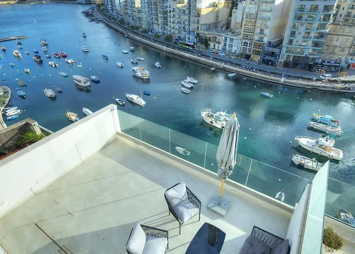 Luxurious 2 Bedroom Penthouse With Roof Terrace, Hot Tub And Breath-taking Views Yvan1-1
