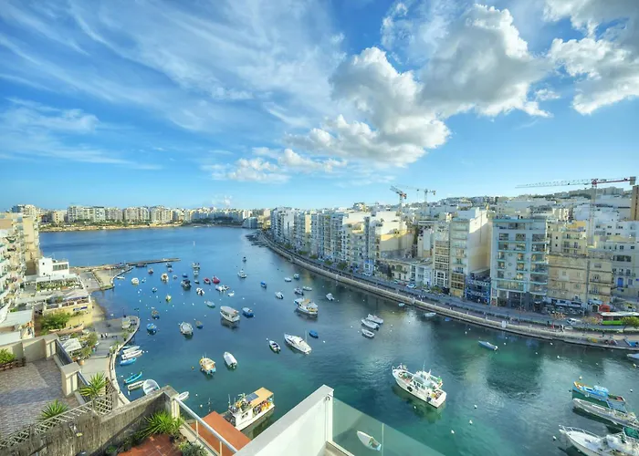 Luxurious 2 Bedroom Penthouse With Roof Terrace, Hot Tub And Breath-taking Views Yvan1-1 *