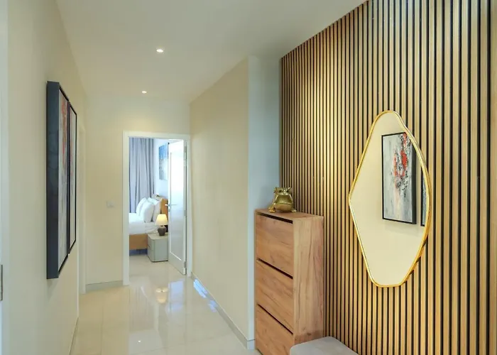 Luxurious 2 Bedroom Penthouse With Roof Terrace, Hot Tub And Breath-taking Views Yvan1-1 Apartmán Saint Julian's