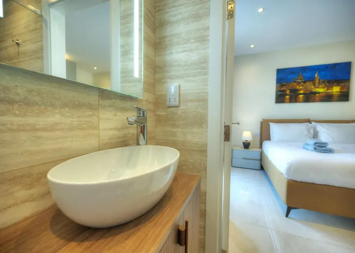 Luxurious 2 Bedroom Penthouse With Roof Terrace, Hot Tub And Breath-taking Views Yvan1-1 Saint Julian's