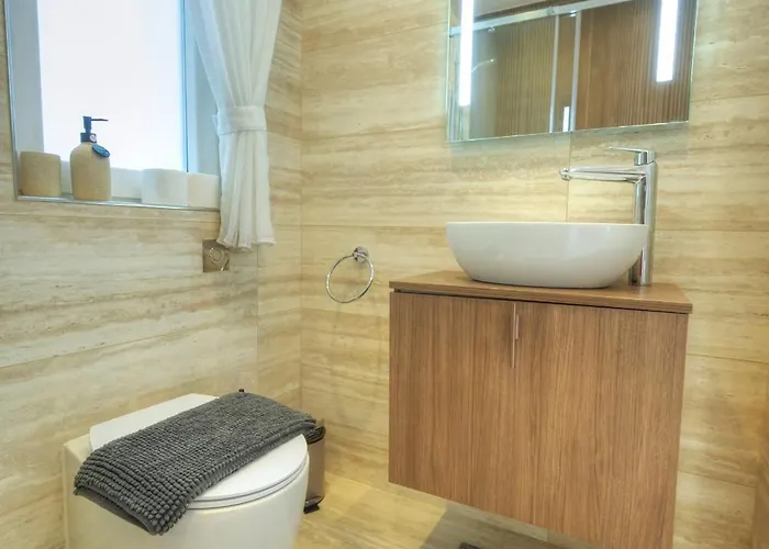 Luxurious 2 Bedroom Penthouse With Roof Terrace, Hot Tub And Breath-taking Views Yvan1-1 San Ġiljan